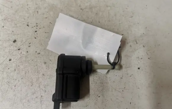Ford Mondeo MK I Headlight level adjustment motor 94BG13K198AA
