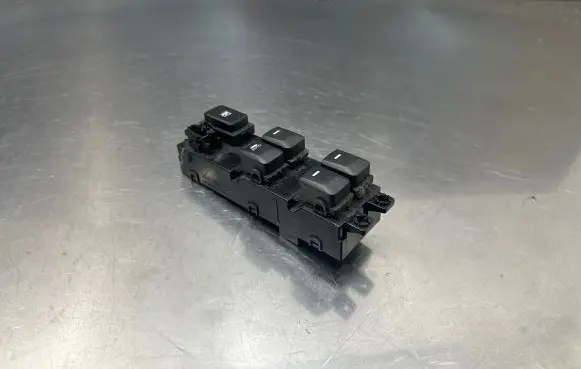 KIA Picanto Electric window control switch 935701Y500 49749B1000