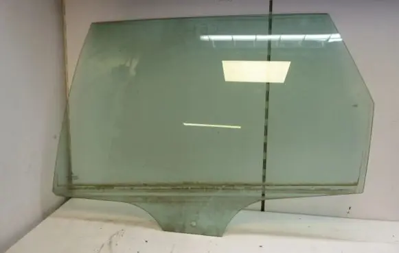 Citroen C5 Front door window glass four-door