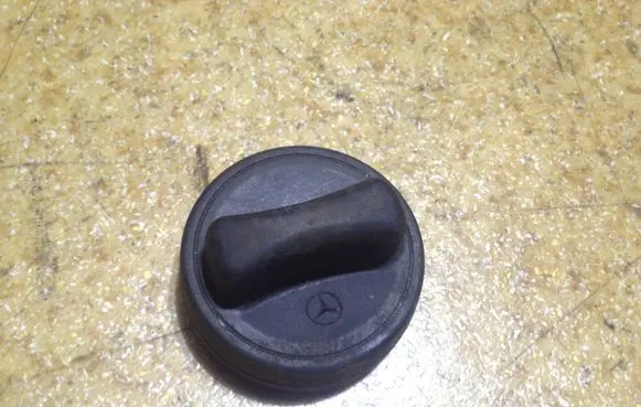 Mercedes-Benz SL R129 Fuel tank filler cap