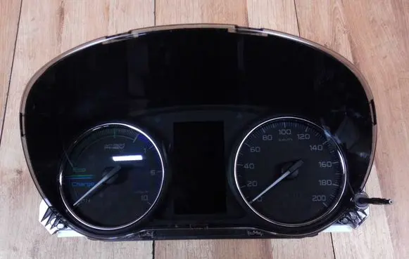 Mitsubishi Outlander Speedometer (instrument cluster) 8100C-PHEV