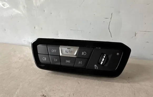 BMW i4 Light switch 5a16b19