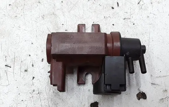 Ford Focus Turbo solenoid valve 6g9q9e882ca