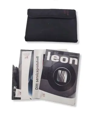 Seat Leon (1P) Owners service history hand book 