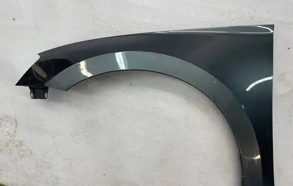 Skoda Superb B8 (3V) Fender 3V0821105