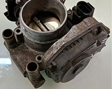 Audi A4 S4 B5 8D Throttle valve 058133063H