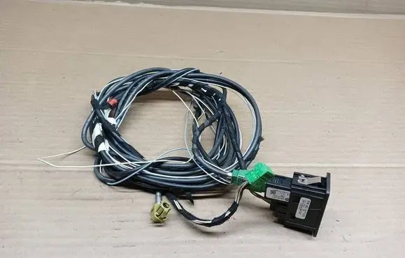 Volkswagen PASSAT B8 USB socket connector 5G0035222E 417001027087 09941001819