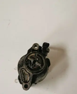 Volvo C30 Vacuum pump 01562A