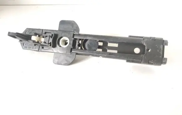 Audi A3 S3 8P Seat belt adjustment motor 8E0857833D