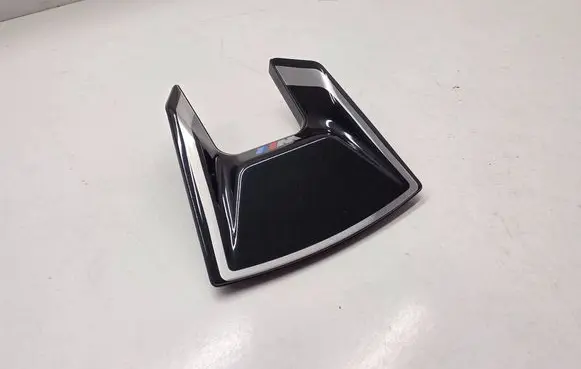 BMW i4 R18 wheel hub/cap/trim 6896789