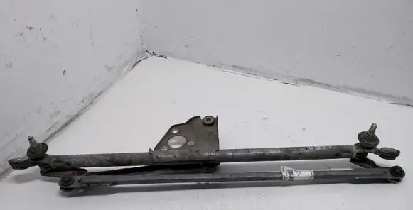 Opel Vectra B Front wiper linkage 