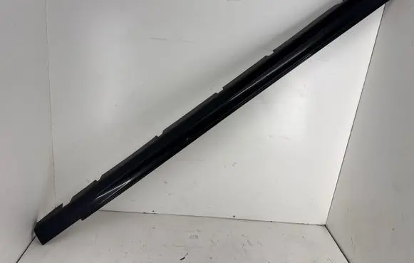 Chrysler 300C Sill 1TC50TZZAB