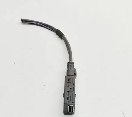 Volkswagen Transporter - Caravelle T6 USB socket connector 5Q0035726N