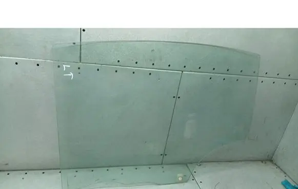 Mazda 3 I Rear door window glass 