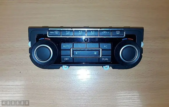 Volkswagen Tiguan Climate control unit 5K0907044DT