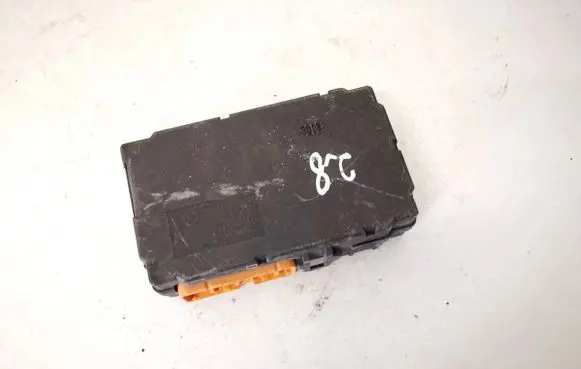 Toyota Avensis T220 Other control units/modules 8264105010 82641-05010