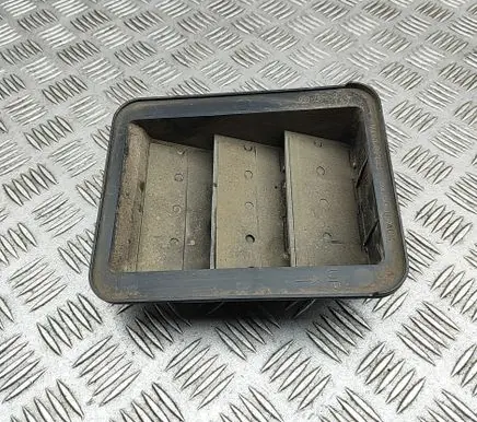 Mitsubishi Outlander Quarter panel pressure vent MR360284