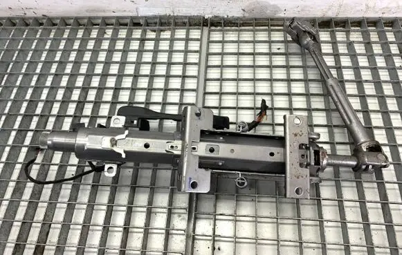 Volkswagen Golf VIII Steering wheel axle 5WB419502F