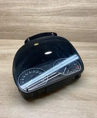 Speedometer (instrument cluster)