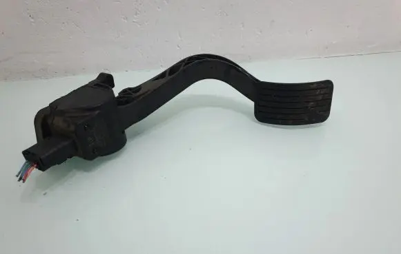 Citroen C4 Grand Picasso Accelerator throttle pedal F00C3E2038