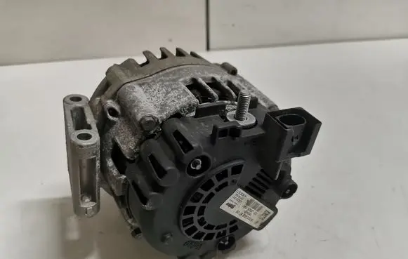Mercedes-Benz C AMG W205 Generator/alternator A0009068706