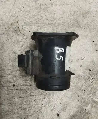 Volkswagen PASSAT B5 Mass air flow meter AFH6010B 058133471 42496