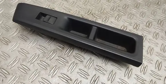 Toyota Yaris Electric window control switch 742310D330