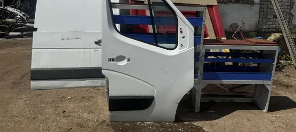 Renault Master III Front door