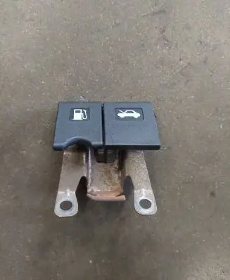 Nissan Note (E11) Engine bonnet (hood) release handle 2791577
