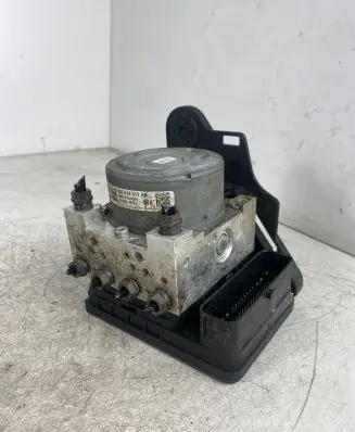Volkswagen PASSAT B8 ABS Pump 3Q0907379AB 3Q0614517AB