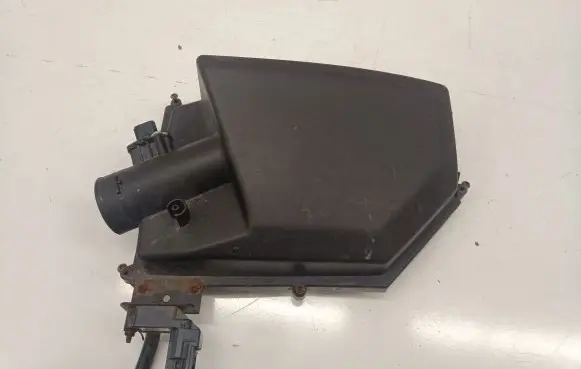 Volvo V60 Air filter box cover 70367317