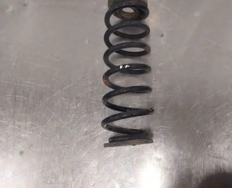 Volkswagen PASSAT B7 Front coil spring