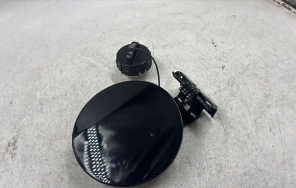 Mitsubishi Lancer X Fuel tank cap 