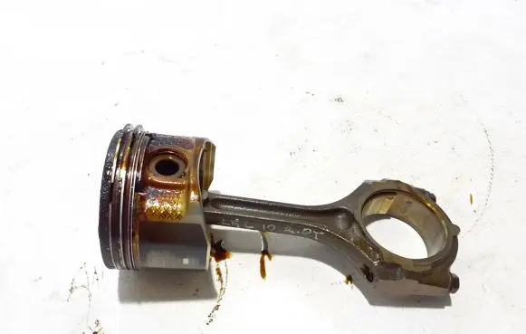 Renault Laguna III Connecting rod/conrod 7701478497