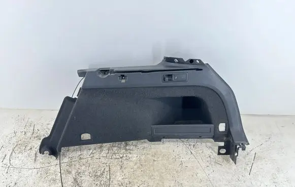 Trunk/boot lower side trim panel