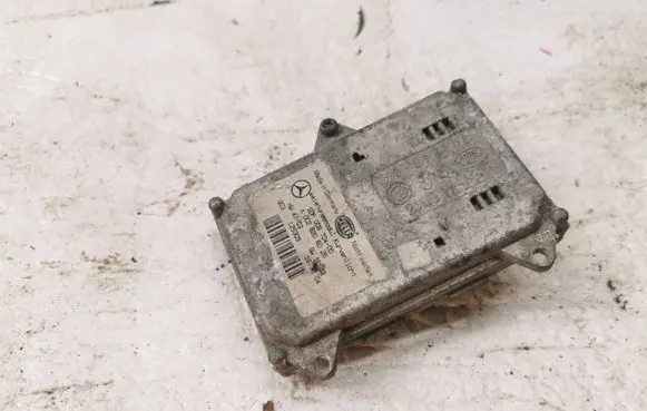 Mercedes-Benz E W211 Headlight ballast module Xenon A0028206026 125309 5DF00870400