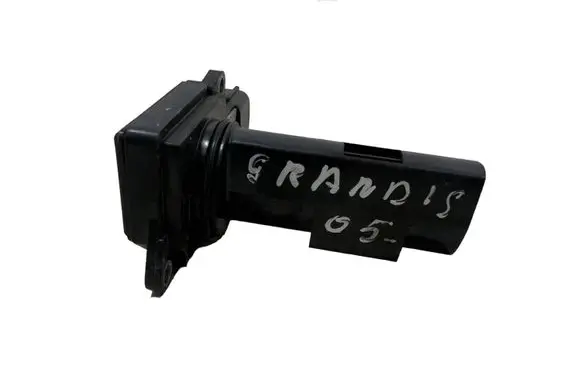 Mitsubishi Grandis Mass air flow meter MR985187 4426B E5T60171