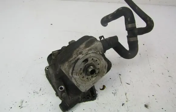 Audi A4 S4 B7 8E 8H Oil filter mounting bracket 