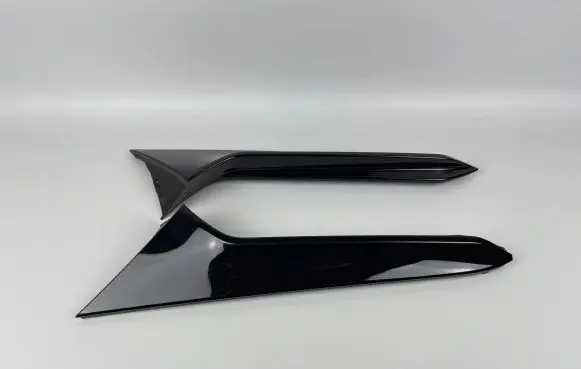 Tailgate/trunk spoiler