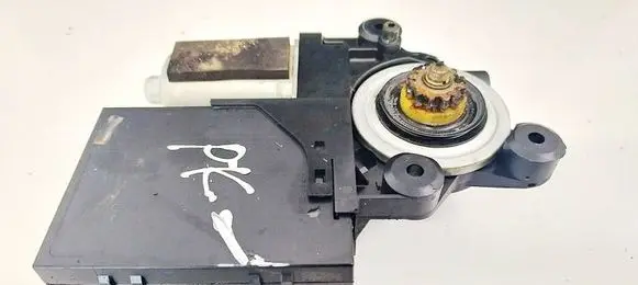 Volvo C30 Front door window regulator motor 30773905AA 130715142511