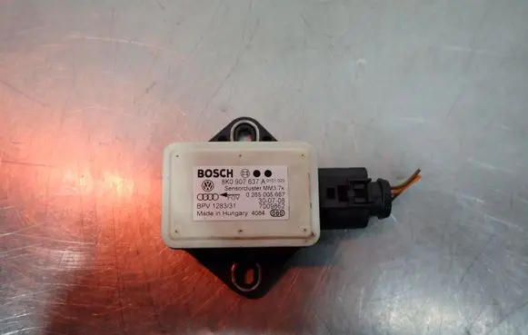 Audi A4 S4 B8 8K ESP (stability system) control unit 8K0907637A