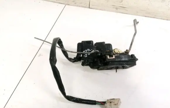 Mazda Xedos 9 Front door lock 1528007140 152800-7140