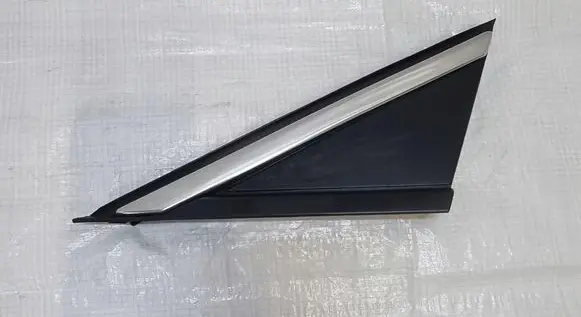 Opel Astra K Front arch trim 39041995