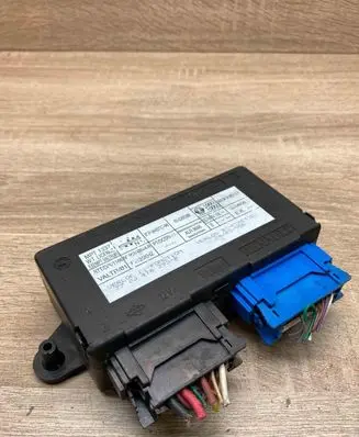 Renault Espace III Comfort/convenience module 73847257C Used WithPlug