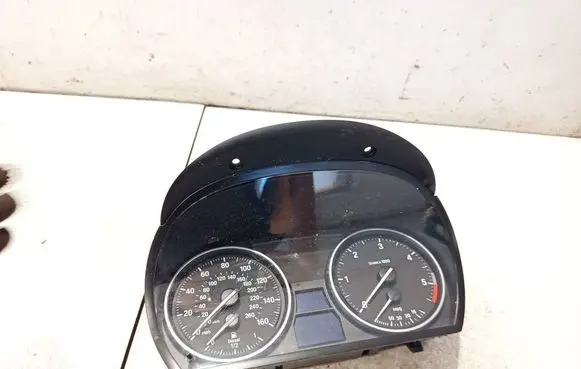 BMW 3 E90 E91 Speedometer (instrument cluster) 712135674 924237301