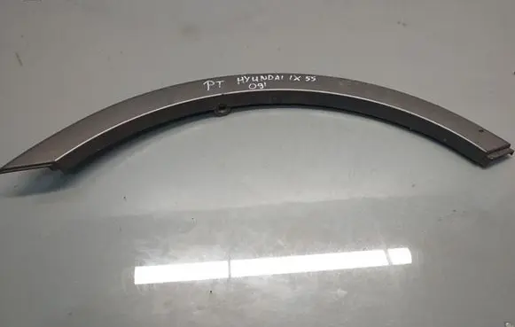 Hyundai ix 55 Rear arch trim