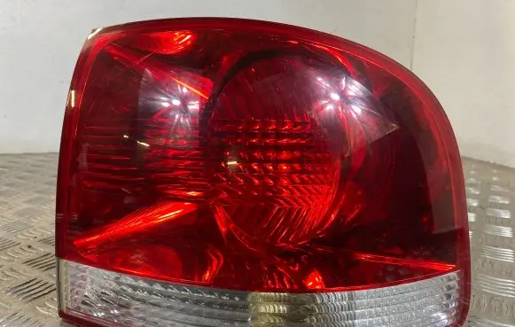 Volkswagen Touareg I Rear/tail lights 7L6945096P 0028250202