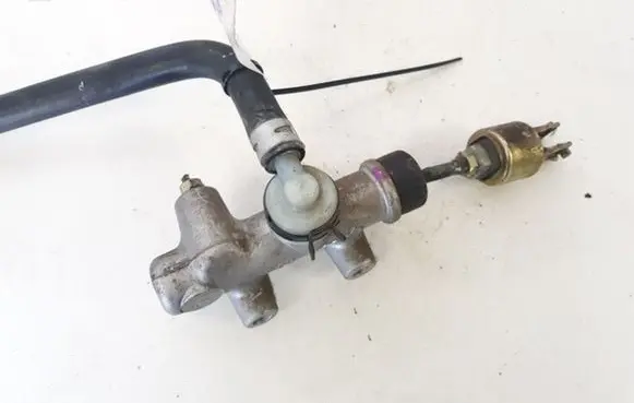 Toyota Previa (XR30, XR40) II Clutch master cylinder 