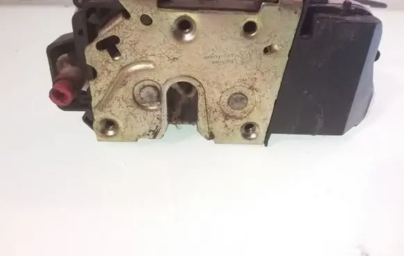 Peugeot 406 Rear door lock