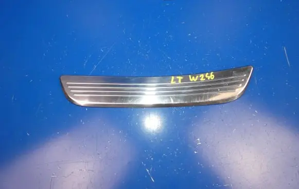 Mercedes-Benz E W213 Foot area side trim 